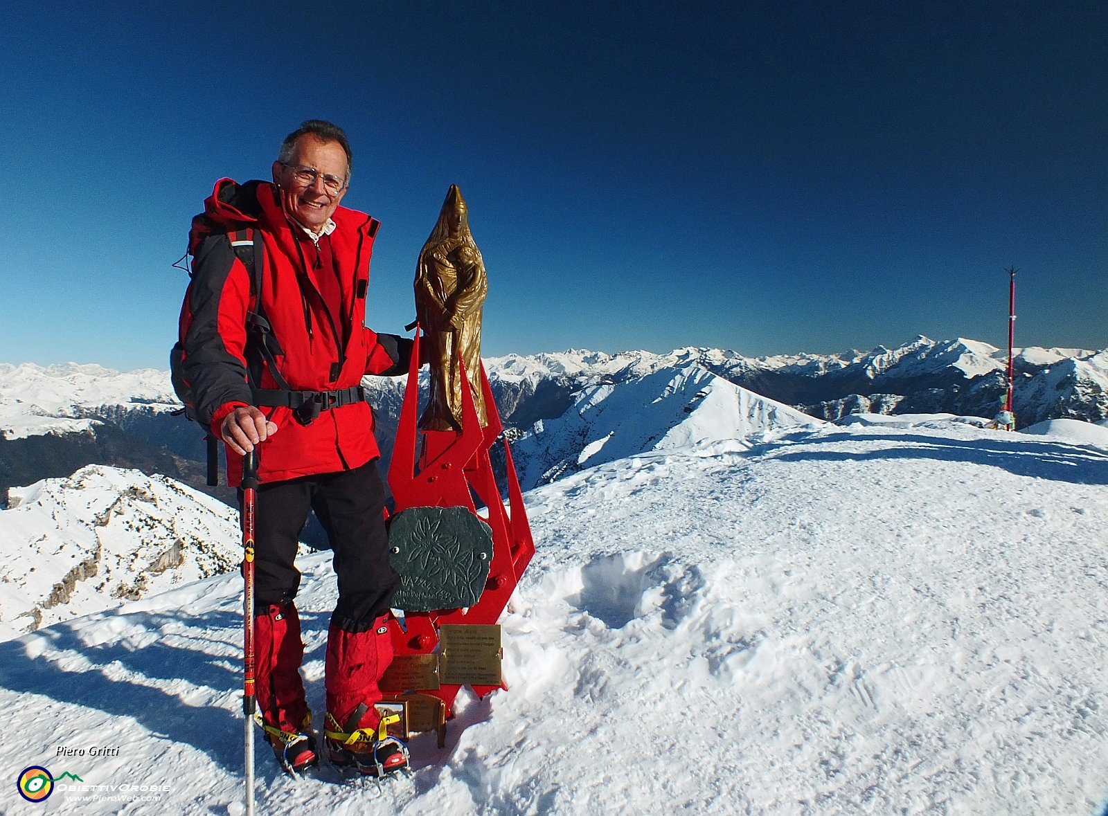 01 In vetta al Monte Sodadura (2010 m.).JPG